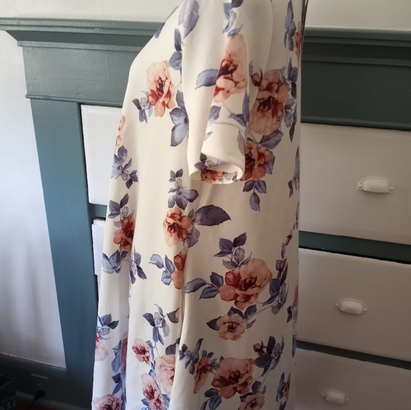 Napa Dress by Honey and Lace - Picture 2 of 4